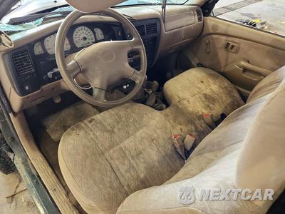 Zdjęcie 8 z 12 samochodu: 2001 TOYOTA TACOMA BASE VIN:5TEPM62N31Z811839 - miniatura