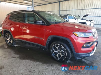 Czwarte zdjęcie samochodu z boku: 2025 JEEP COMPASS LIMITED VIN:3C4NJDCN1ST514091 - miniatura