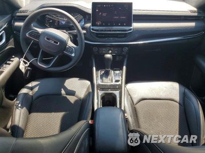 Zdjęcie 8 z 13 samochodu: 2025 JEEP COMPASS LATITUDE VIN:3C4NJDBN8ST571633 - miniatura