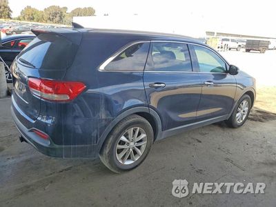 Trzecie zdjęcie samochodu z tyłu: 2016 KIA SORENTO LX V6 VIN:5XYPG4A56GG011195 - miniatura