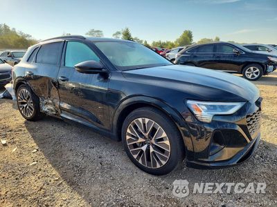 Czwarte zdjęcie samochodu z boku: 2024 AUDI Q8 E-TRON PRESTIGE VIN:WA16ABGE9RB006251 - miniatura
