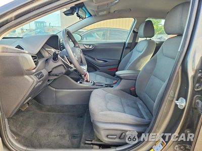 Zdjęcie 7 z 12 samochodu: 2021 HYUNDAI IONIQ SE VIN:KMHC75LC8MU257087 - miniatura