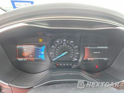 Zdjęcie 9 z 13 samochodu: 2019 FORD FUSION SE VIN:3FA6P0T9XKR253951 - miniatura