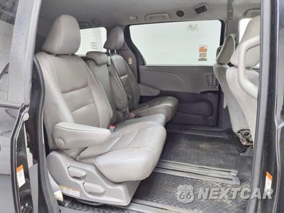Zdjęcie 11 z 13 samochodu: 2020 TOYOTA SIENNA L VIN:5TDZZ3DC1LS036431 - miniatura