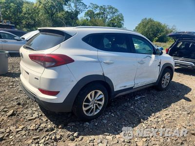 Trzecie zdjęcie samochodu z tyłu: 2016 HYUNDAI TUCSON SE VIN:KM8J3CA49GU253184 - miniatura