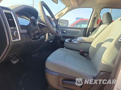 Zdjęcie 7 z 12 samochodu: 2019 RAM 1500 CLASSIC SLT VIN:1C6RR6TT9KS693932 - miniatura