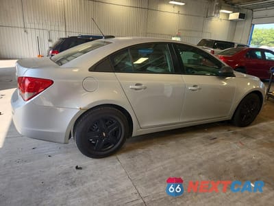 Trzecie zdjęcie samochodu z tyłu: 2015 CHEVROLET CRUZE LS VIN:1G1PB5SH8F7202392 - miniatura