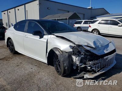Czwarte zdjęcie samochodu z boku: 2025 TOYOTA CAMRY XSE VIN:4T1DAACK1SU090025 - miniatura