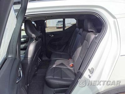 Zdjęcie 12 z 15 samochodu: 2026 VOLVO XC40 PLUS VIN:YV4L12UC2T2792779 - miniatura