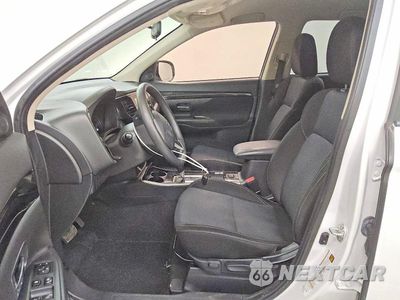 Zdjęcie 7 z 15 samochodu: 2020 MITSUBISHI OUTLANDER ES VIN:JA4AD2A36LZ018865 - miniatura