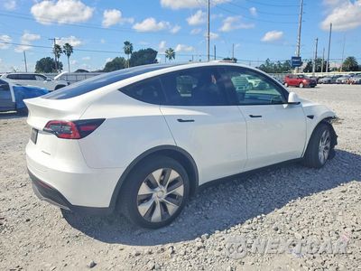 Trzecie zdjęcie samochodu z tyłu: 2024 TESLA MODEL Y VIN:7SAYGDEE5RA286405 - miniatura