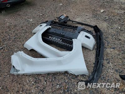 Zdjęcie 13 z 14 samochodu: 2026 TOYOTA LAND CRUISER BASE VIN:JTEABFAJ5TK060675 - miniatura