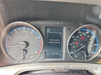 Zdjęcie 9 z 13 samochodu: 2017 TOYOTA RAV4 LE VIN:JTMBFREV4HJ137528 - miniatura