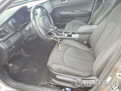 Zdjęcie 7 z 12 samochodu: 2017 KIA OPTIMA LX VIN:5XXGT4L30HG149490 - miniatura
