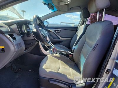 Zdjęcie 7 z 12 samochodu: 2013 HYUNDAI ELANTRA GLS VIN:KMHDH4AE3DU939195 - miniatura