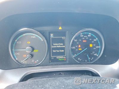 Zdjęcie 9 z 12 samochodu: 2017 TOYOTA RAV4 HYBRID XLE VIN:JTMRJREVXHD069957 - miniatura