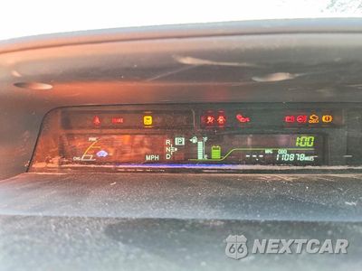 Zdjęcie 9 z 12 samochodu: 2013 TOYOTA PRIUS V THREE VIN:JTDZN3EU9D3267308 - miniatura