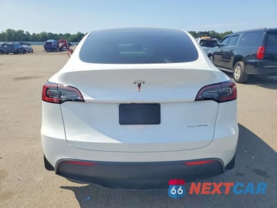 Zdjęcie 6 z 13 samochodu: 2023 TESLA MODEL Y VIN:7SAYGDEE6PA150099 - miniatura