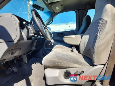 Zdjęcie 7 z 12 samochodu: 2000 FORD F150 VIN:1FTRX17L0YKA27272 - miniatura