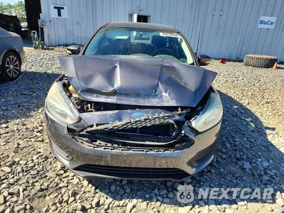 Piąte zdjęcie samochodu w środku: 2015 FORD FOCUS SE VIN:1FADP3F22FL263207 - miniatura