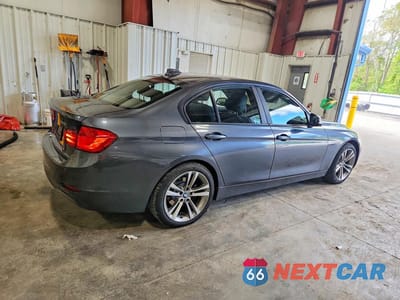 Trzecie zdjęcie samochodu z tyłu: 2013 BMW 3ER XI SULEV VIN:WBA3B5C54DF596810 - miniatura