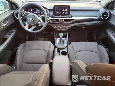 Zdjęcie 8 z 12 samochodu: 2020 KIA FORTE FE VIN:3KPF24AD5LE192394 - miniatura