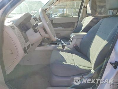 Zdjęcie 7 z 12 samochodu: 2010 FORD ESCAPE HYBRID VIN:1FMCU4K35AKB30261 - miniatura
