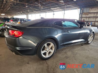 Trzecie zdjęcie samochodu z tyłu: 2020 CHEVROLET CAMARO LS VIN:1G1FB1RS6L0102575 - miniatura