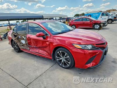 Czwarte zdjęcie samochodu z boku: 2019 TOYOTA CAMRY SE VIN:4T1B11HK2KU286250 - miniatura