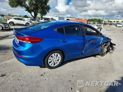 Trzecie zdjęcie samochodu z tyłu: 2018 HYUNDAI ELANTRA SE VIN:5NPD74LF1JH296249 - miniatura