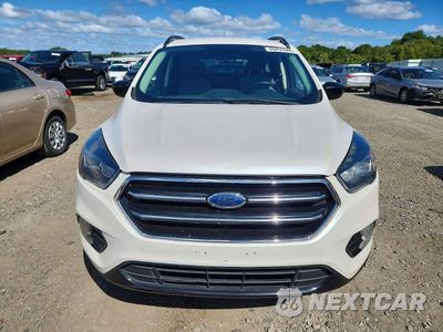 Piąte zdjęcie samochodu w środku: 2019 FORD ESCAPE SE VIN:1FMCU9GD8KUB41159 - miniatura