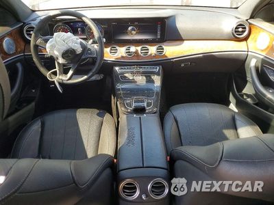Zdjęcie 8 z 12 samochodu: 2018 MERCEDES-BENZ E 300 4MATIC VIN:WDDZF4KBXJA343041 - miniatura
