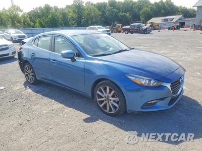 Czwarte zdjęcie samochodu z boku: 2017 MAZDA 3 TOURING VIN:3MZBN1V70HM123227 - miniatura