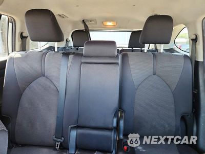 Zdjęcie 10 z 13 samochodu: 2020 TOYOTA HIGHLANDER LE VIN:5TDBZRBH6LS514104 - miniatura
