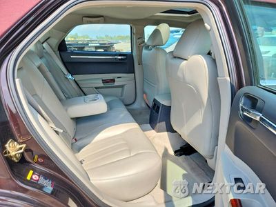 Zdjęcie 10 z 11 samochodu: 2005 CHRYSLER 300C VIN:2C3AA63H65H529028 - miniatura