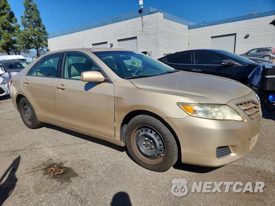 Czwarte zdjęcie samochodu z boku: 2010 TOYOTA CAMRY LE VIN:4T4BF3EK6AR008635 - miniatura