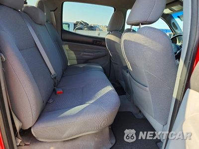 Zdjęcie 10 z 12 samochodu: 2011 TOYOTA TACOMA V6 VIN:3TMLU4EN7BM067028 - miniatura