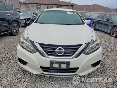Piąte zdjęcie samochodu w środku: 2016 NISSAN ALTIMA 2.5 S VIN:1N4AL3AP2GN372774 - miniatura