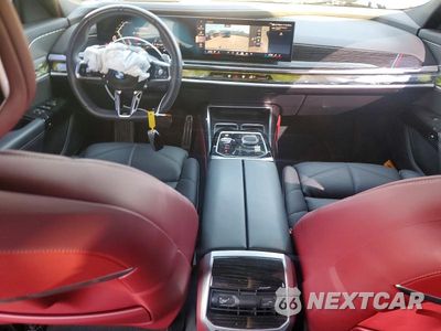 Zdjęcie 8 z 12 samochodu: 2025 BMW 740 I VIN:WBA23EH09SCV64486 - miniatura