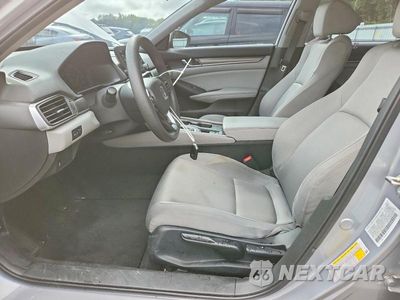 Zdjęcie 7 z 12 samochodu: 2018 HONDA ACCORD LX VIN:1HGCV1F1XJA177110 - miniatura