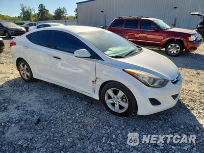Czwarte zdjęcie samochodu z boku: 2013 HYUNDAI ELANTRA GLS VIN:5NPDH4AE7DH359771 - miniatura