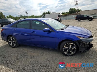 Czwarte zdjęcie samochodu z boku: 2023 HYUNDAI ELANTRA SEL VIN:KMHLS4AG4PU528360 - miniatura