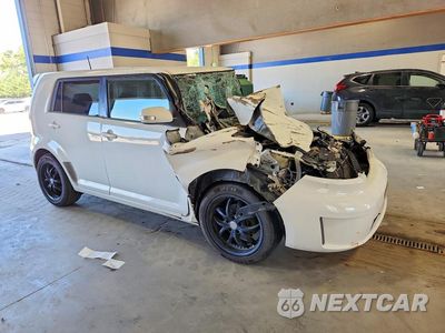 Czwarte zdjęcie samochodu z boku: 2008 SCION XB BASE VIN:JTLKE50E181026216 - miniatura
