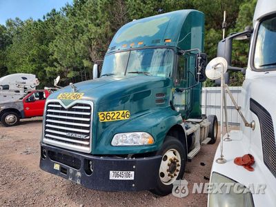 2017 MACK CXU613 SEMI TRUCK 1M1AW01X5HM009554 - główne zdjęcie licytacji z USA - miniatura
