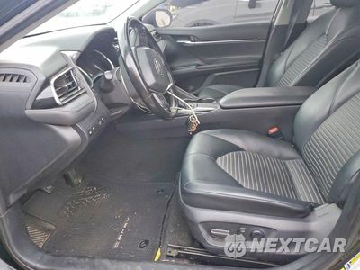 Zdjęcie 7 z 12 samochodu: 2019 TOYOTA CAMRY L VIN:4T1B11HK8KU764235 - miniatura