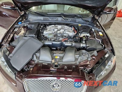 Zdjęcie 11 z 12 samochodu: 2013 JAGUAR XF VIN:SAJWJ0EFXD8S87487 - miniatura