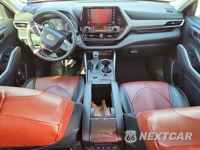 Zdjęcie 8 z 14 samochodu: 2021 TOYOTA HIGHLANDER L VIN:5TDCZRAH7MS050991 - miniatura