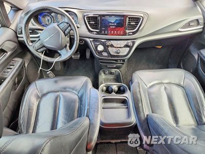 Zdjęcie 8 z 13 samochodu: 2019 CHRYSLER PACIFICA TOURING L VIN:2C4RC1BG7KR548570 - miniatura