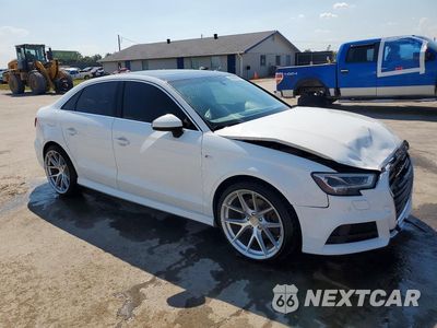 Czwarte zdjęcie samochodu z boku: 2019 AUDI A3 PREMIUM PLUS VIN:WAUJEGFF1KA089873 - miniatura