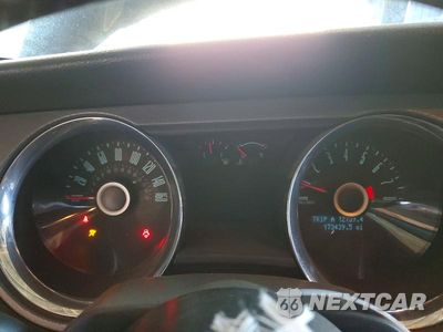 Zdjęcie 9 z 13 samochodu: 2014 FORD MUSTANG VIN:1ZVBP8AM7E5301876 - miniatura